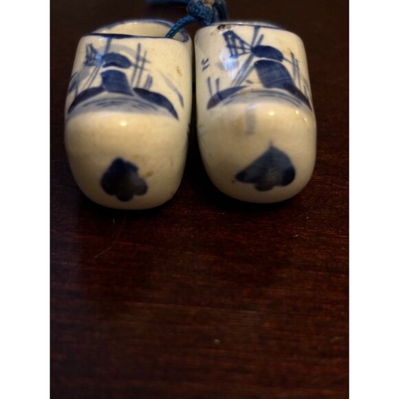 Vintage Delft Blue Holland Mini clogs Windmills Porcelain 2" Souvenir Blue Strin - Picture 14 of 16